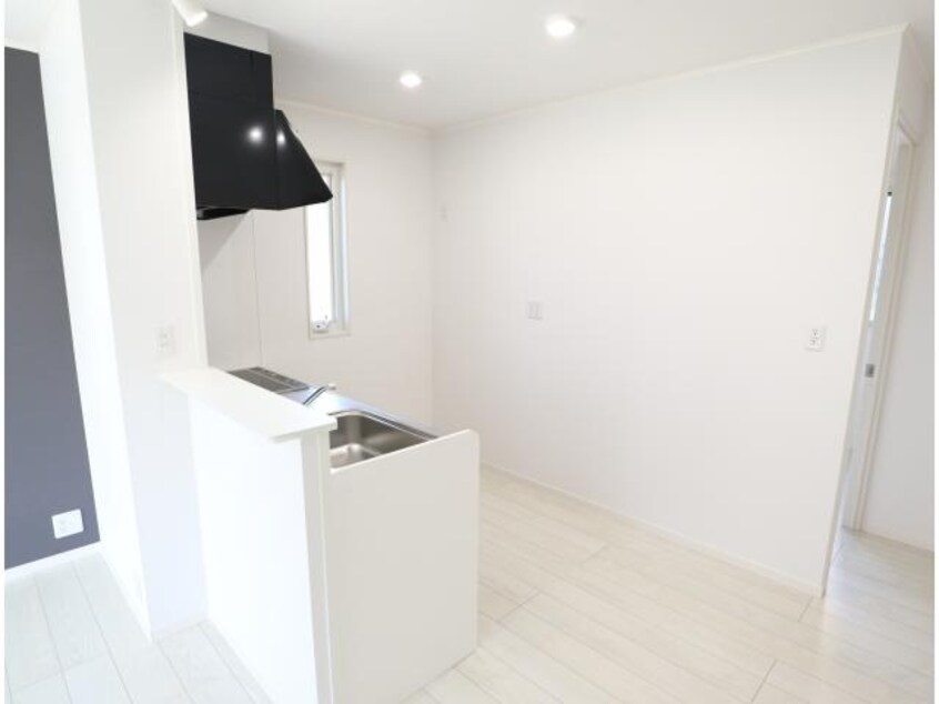  近鉄難波線・奈良線/大和西大寺駅 徒歩15分 1階 築2年