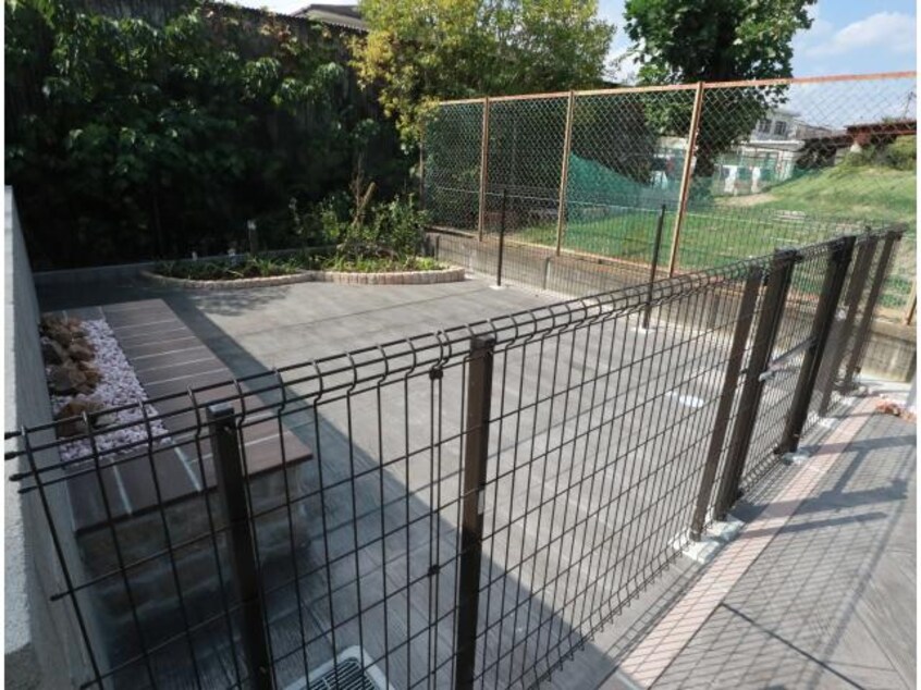 ペット用 近鉄橿原線/尼ケ辻駅 徒歩10分 2階 築2年