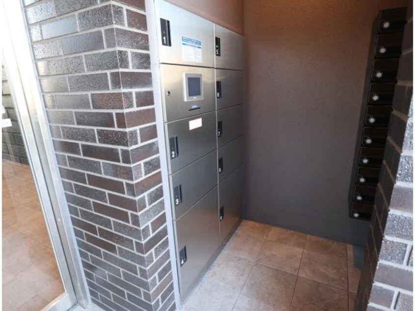 宅配BOX 近鉄難波線・奈良線/大和西大寺駅 徒歩5分 3階 築1年