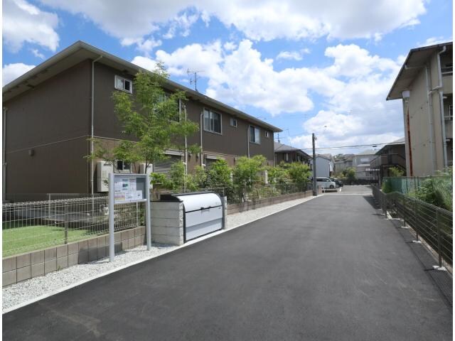 ゴミ置き場 近鉄京都線/大和西大寺駅 バス12分平城中山南口下車:停歩3分 2階 1年未満