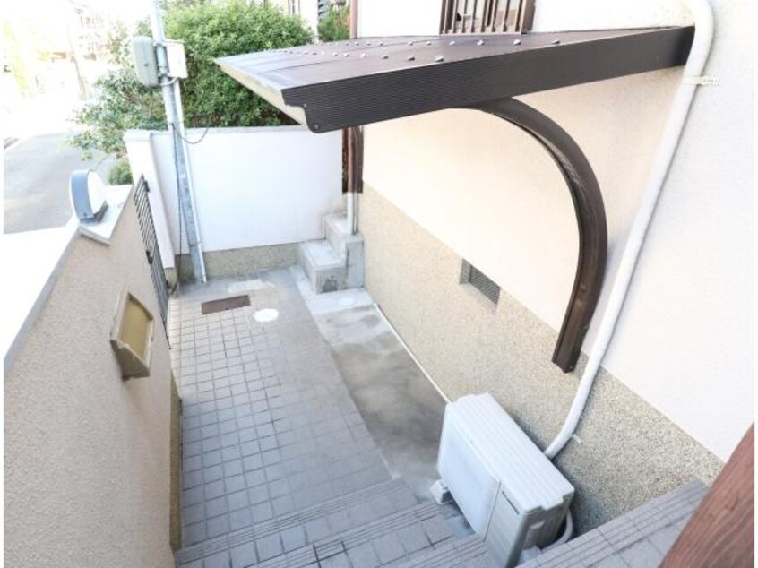  近鉄難波線・奈良線/大和西大寺駅 徒歩14分 1-2階 築37年
