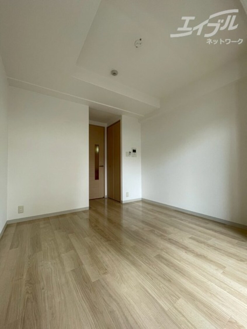 明るい配色のお部屋です。 ベクス福島