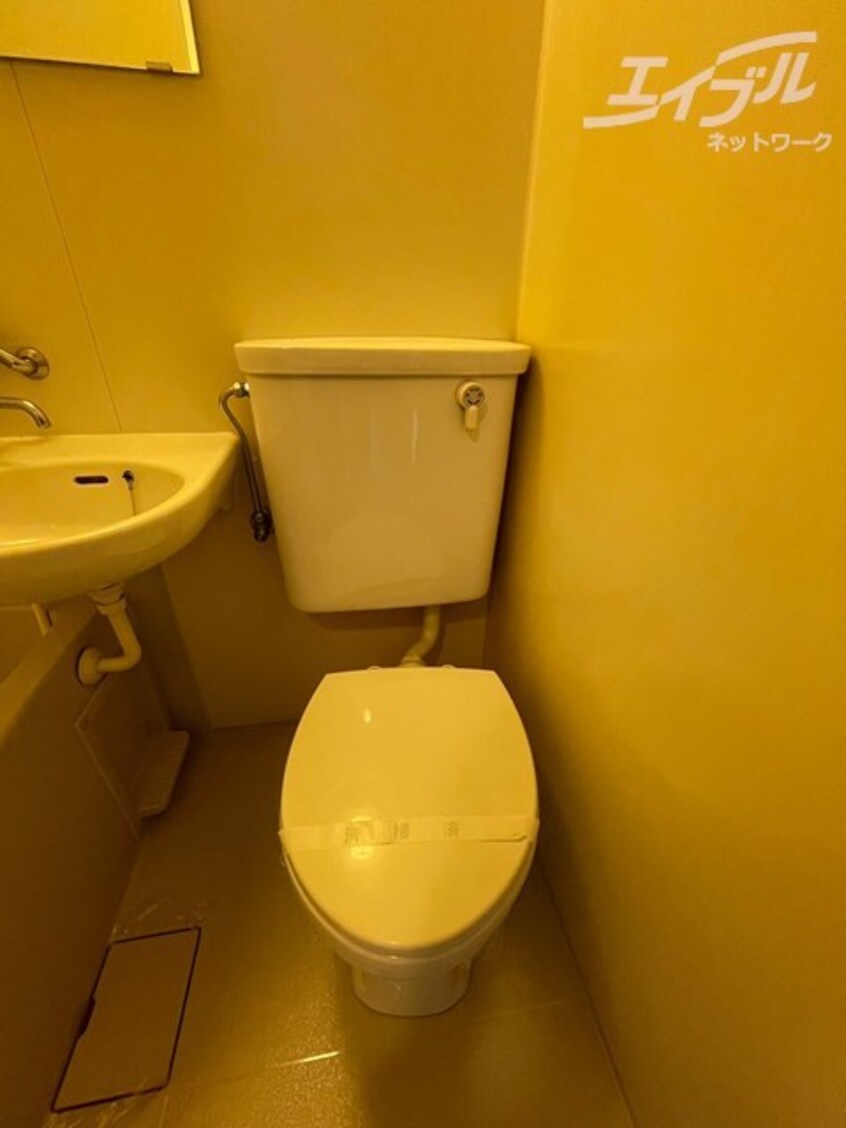 綺麗なトイレになります。 クレール東天満