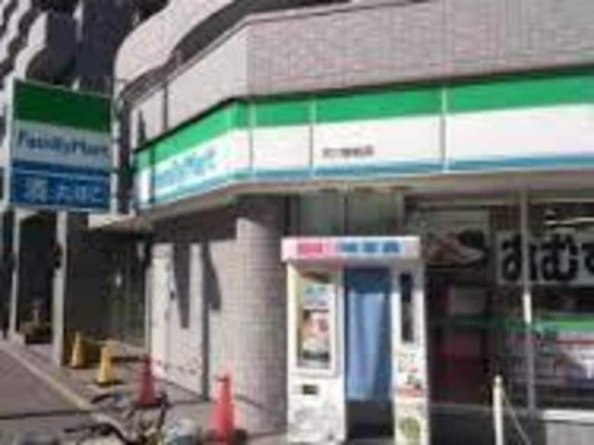ファミリーマート天六駅前店(コンビニ)まで308m※ファミリーマート天六駅前店 エスリード大阪梅田リュクス