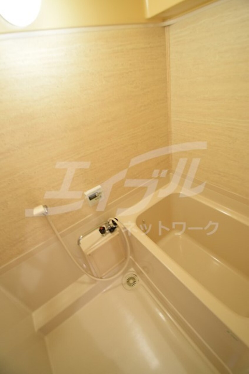  三和ビル