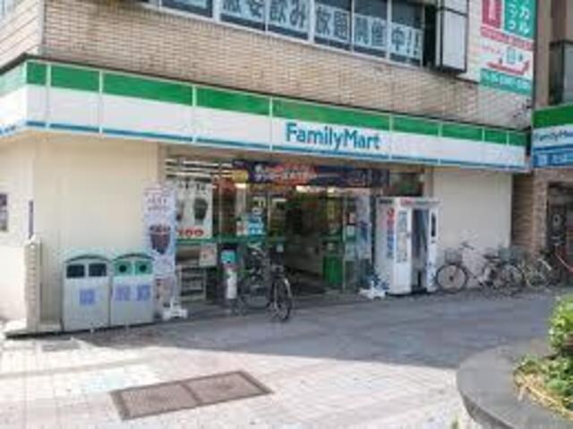 ファミリーマート野田駅前店(コンビニ)まで601m※ファミリーマート野田駅前店 グリーンサイド野田