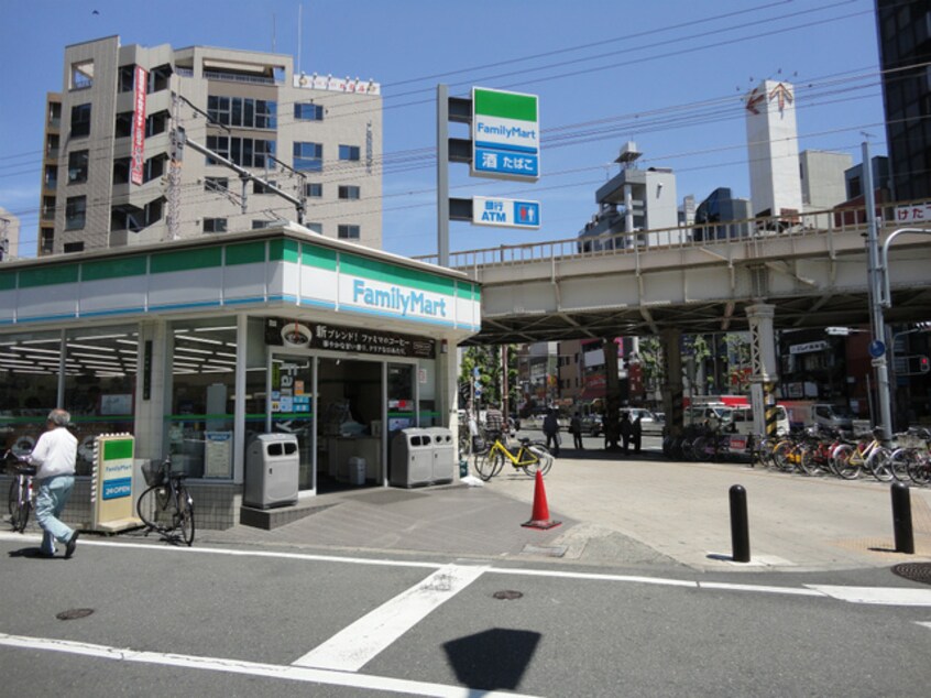 ファミリーマート天満駅前店(コンビニ)まで289m※ファミリーマート天満駅前店 中崎町ハイツ