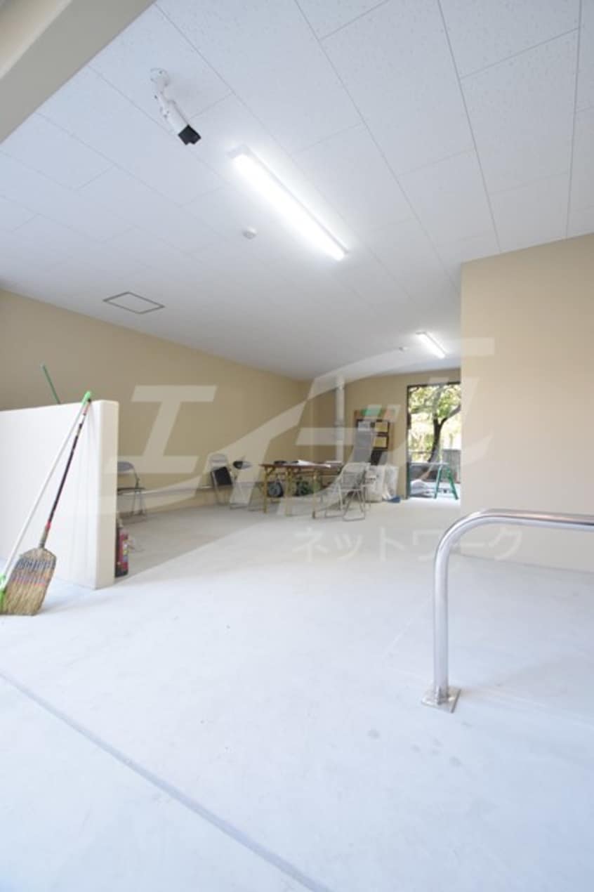  アドバンス西梅田ビオス