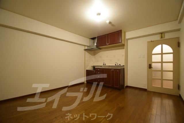  ハイマート南森町