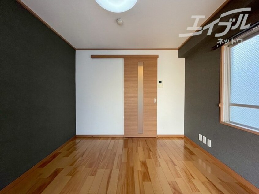 落ち着いたお部屋です！ シバヤ中津