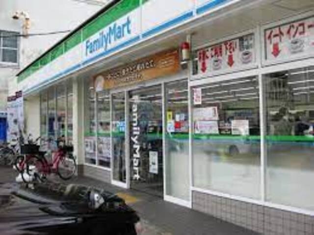 ファミリーマート福島海老江店(コンビニ)まで188m※ファミリーマート福島海老江店 ジオエント福島野田