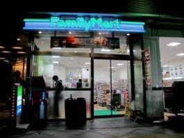 ファミリーマート曽根崎二丁目店