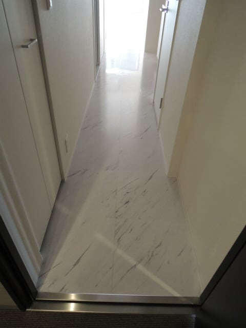  大阪メトロ御堂筋線/本町駅 徒歩7分 8階 築12年