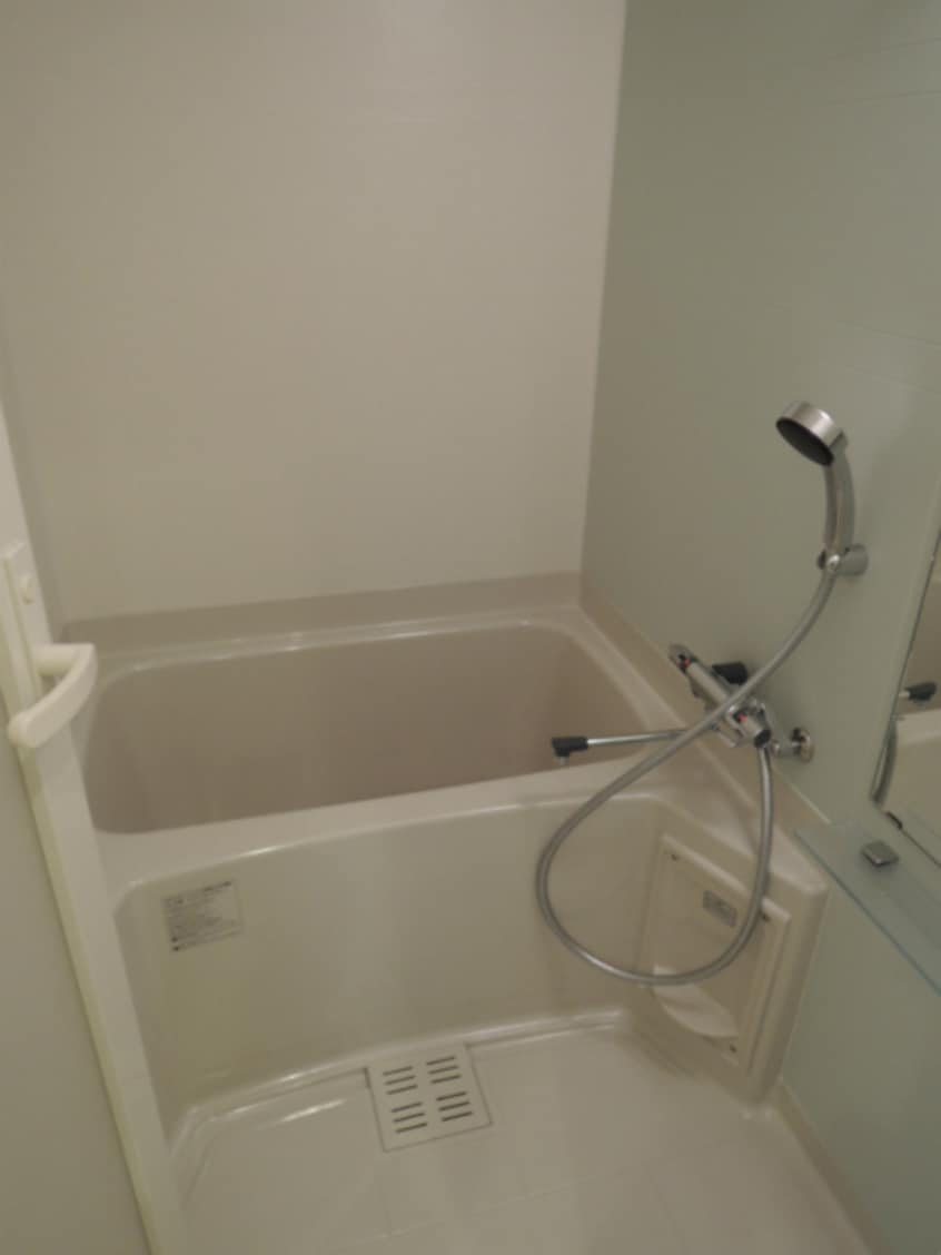  大阪メトロ御堂筋線/本町駅 徒歩7分 8階 築12年