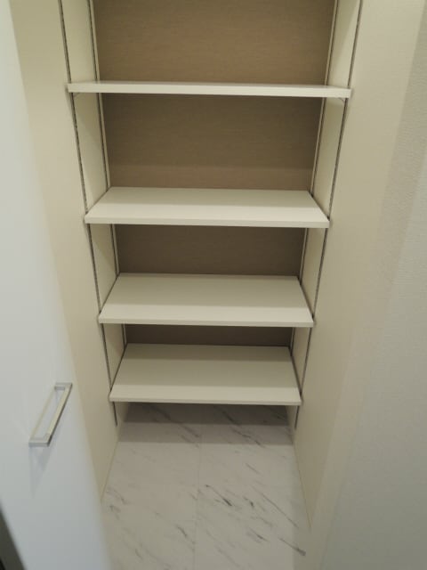  大阪メトロ御堂筋線/本町駅 徒歩7分 8階 築12年