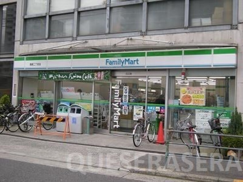 ファミリーマート豊崎二丁目店(コンビニ)まで94m※ファミリーマート豊崎二丁目店 トレヴァンス梅田