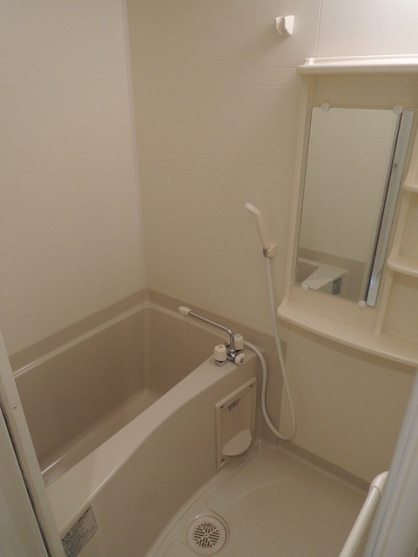  プレサンス心斎橋ラヴィ