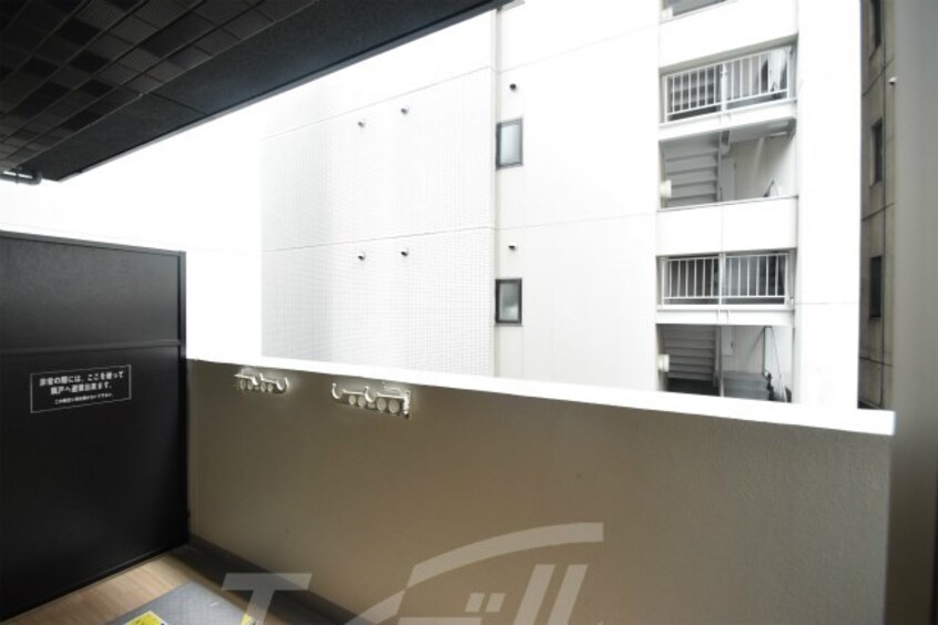  プレサンス心斎橋ニスト