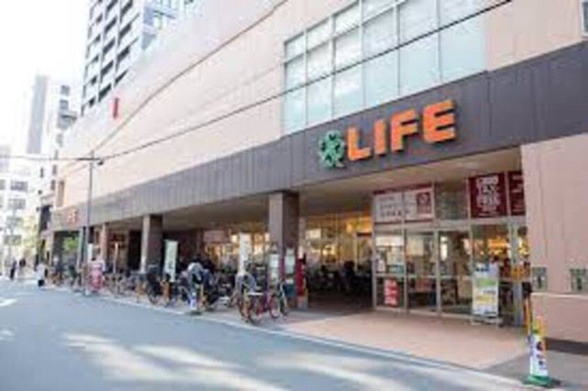 ライフ堺筋本町店(スーパー)まで293m※ライフ堺筋本町店 コンフォリア・リヴ北久宝寺Q