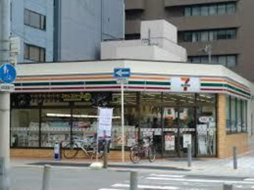 セブンイレブン大阪新町2丁目店(コンビニ)まで106m※セブンイレブン大阪新町2丁目店 パークアクシス大阪新町