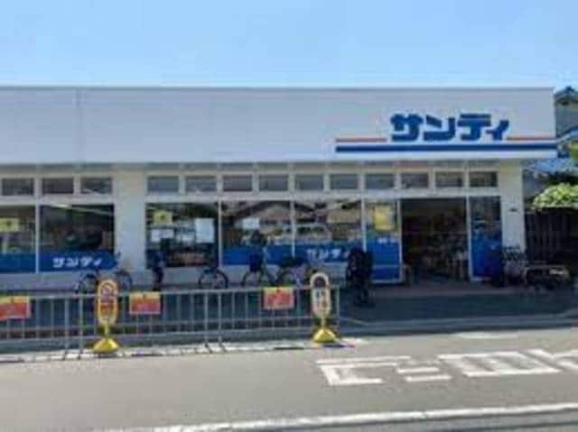 サンディ大蓮店(スーパー)まで733m※サンディ大蓮店 Kaunis Latva