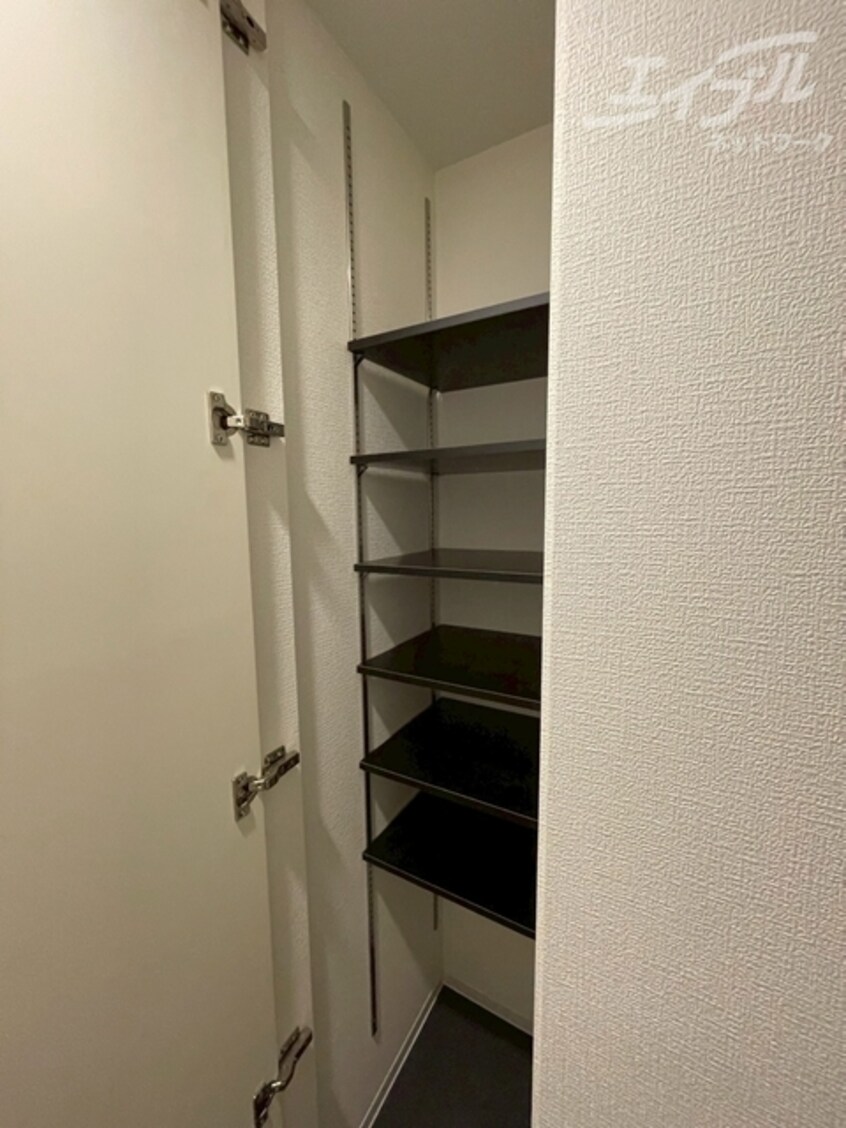 シューズボックスです セレニテ中崎町リアン