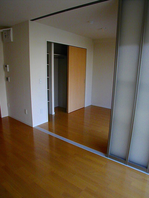  アリス・マナーガーデン谷町