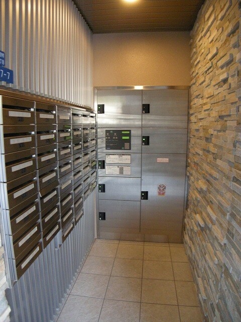  アリス・マナーガーデン谷町