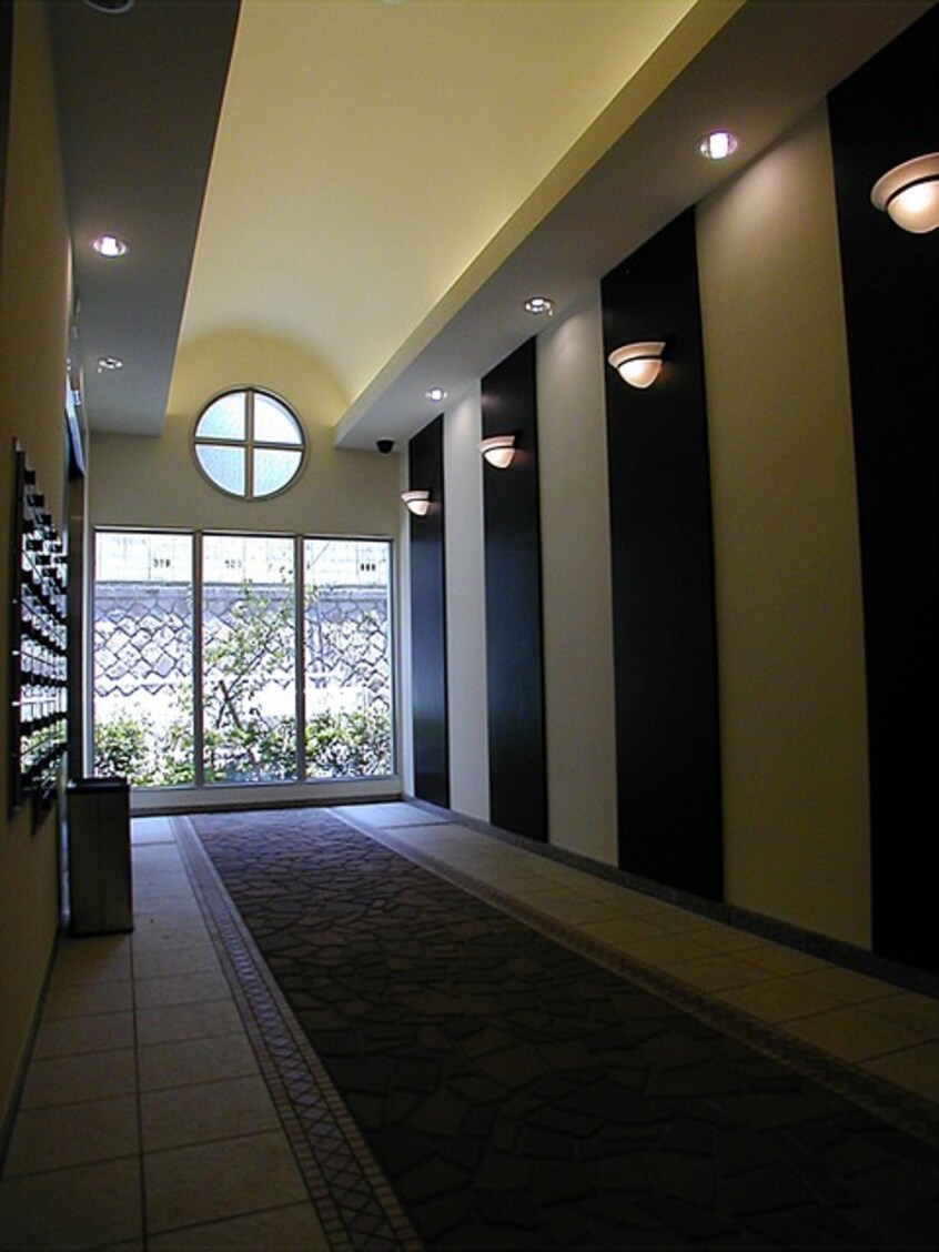  アリス・マナーガーデン谷町