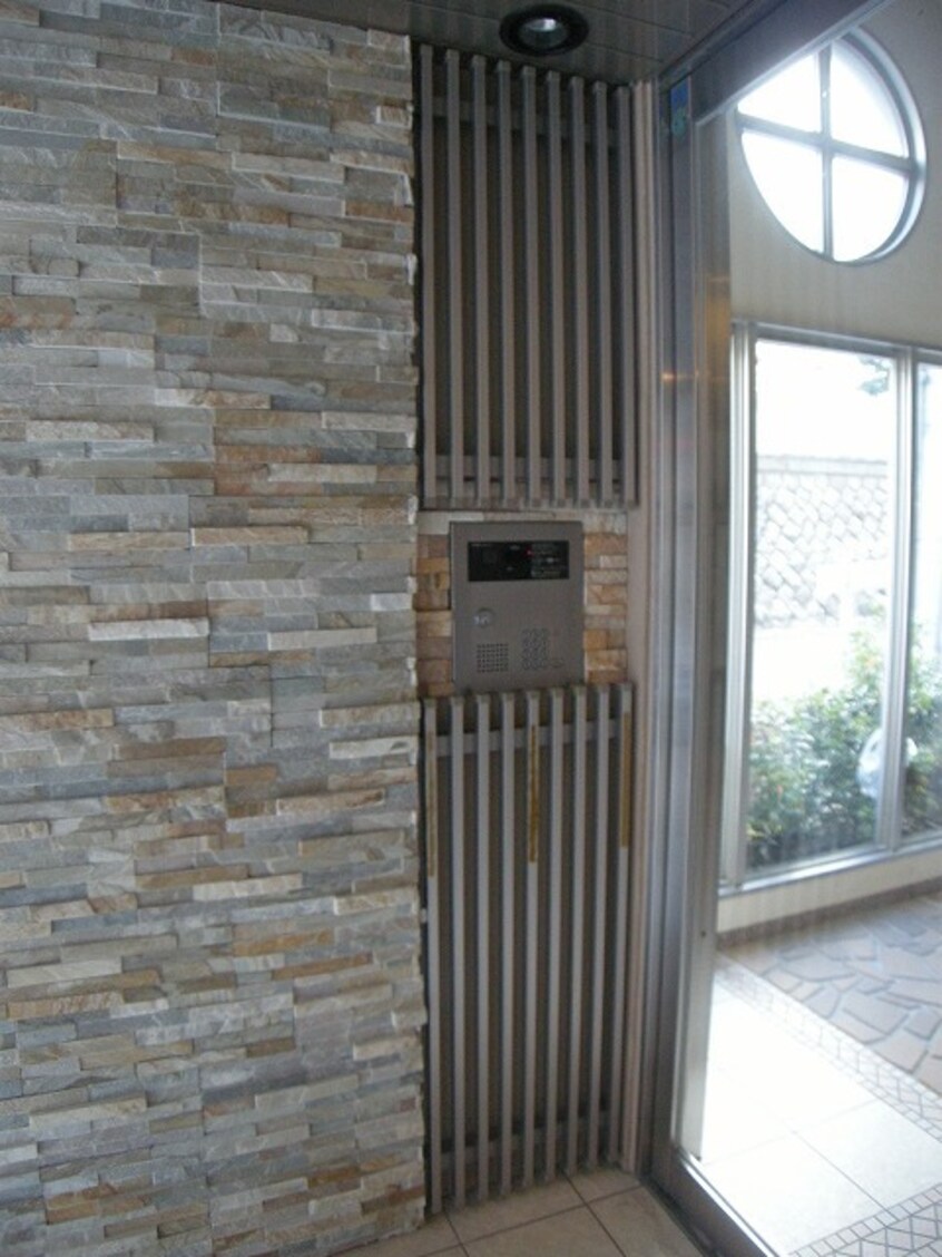  アリス・マナーガーデン谷町