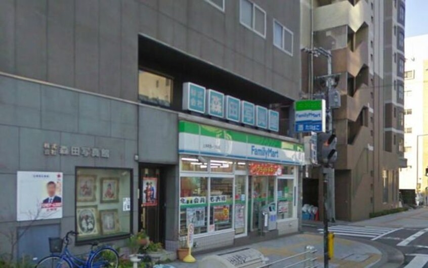 ファミリーマート上本町西一丁目店(コンビニ)まで87m※ファミリーマート上本町西一丁目店 ファーストフィオーレ谷町六丁目フェリシア