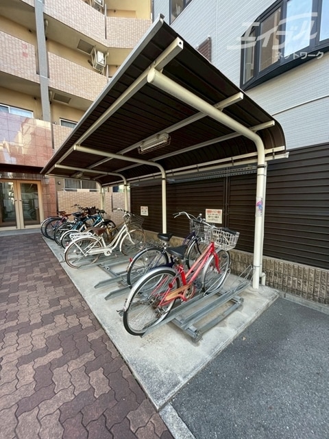 駐輪所です シャルマンフジ天神橋ノース
