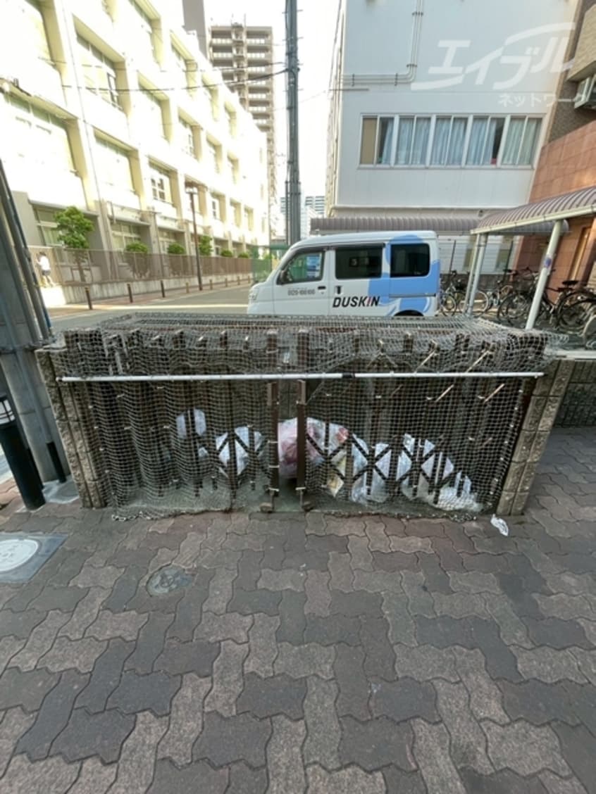 ゴミ置き場です シャルマンフジ天神橋ノース