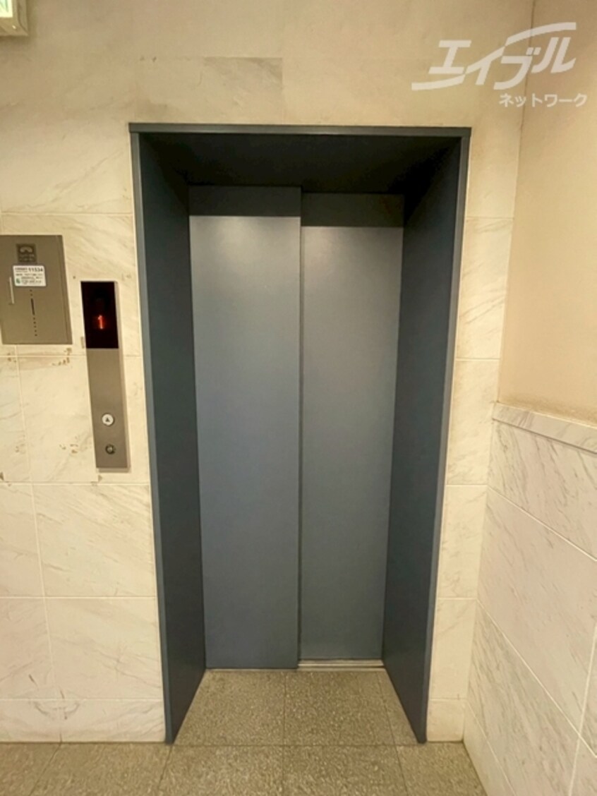 エレベーター1基ございます シャルマンフジ天神橋ノース