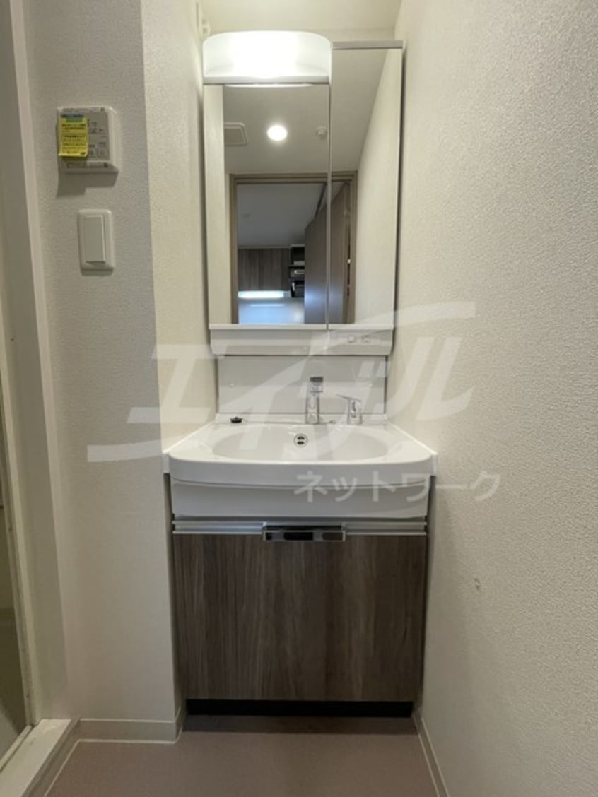  プレサンス大阪都島エレナード