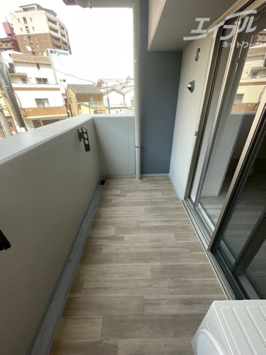 バルコニー広めです エスリードレジデンス大阪福島シティスクエア