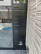 ポストになります ラ　イースト