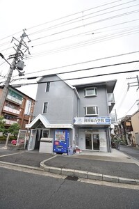 シャイニングハイツ