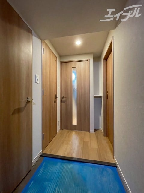 玄関になります スプランディッド本町東DUE
