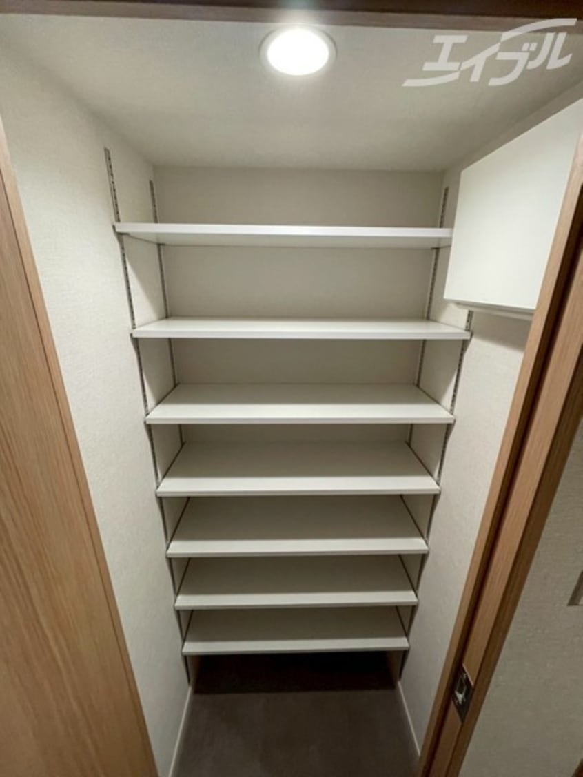 シューズボックスです スプランディッド本町東DUE