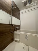 浴室乾燥機付きお風呂になります スプランディッド本町東DUE