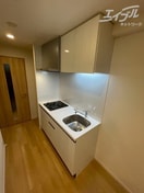 白基調のキッチンになります スプランディッド本町東DUE