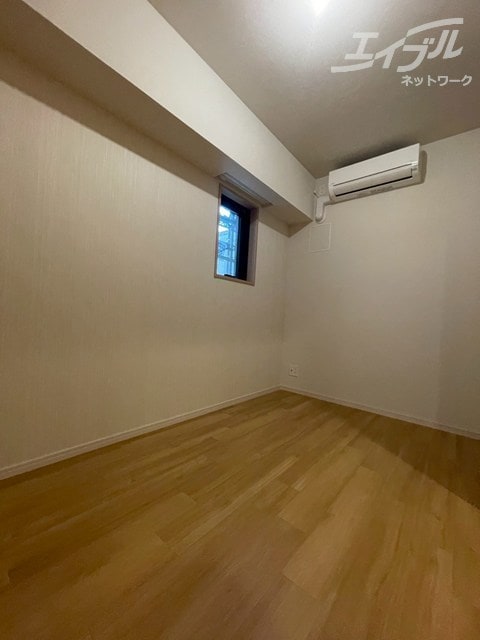 洋室約4.5帖ございます スプランディッド本町東DUE