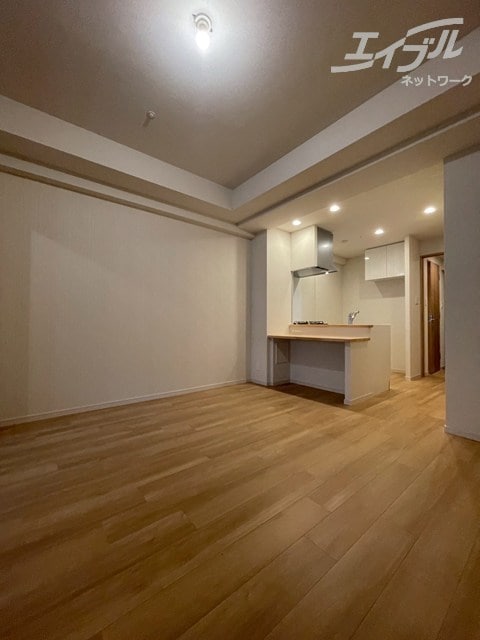リビングの別アングルです スプランディッド本町東DUE