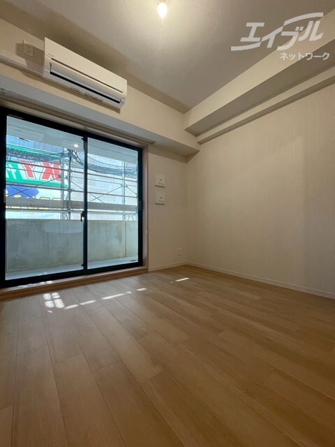 洋室約4.5帖ございます スプランディッド本町東DUE