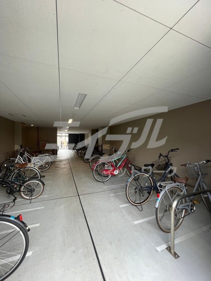  プレサンスブルーム東三国