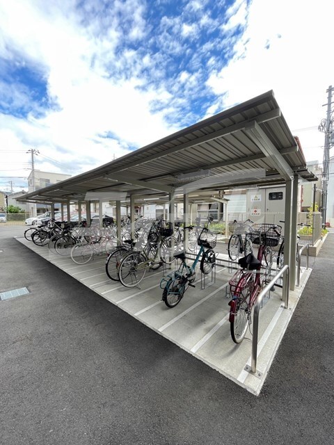  プレサンスブルーム東三国