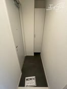 シューズボックスございます。 アリビラ鶴橋