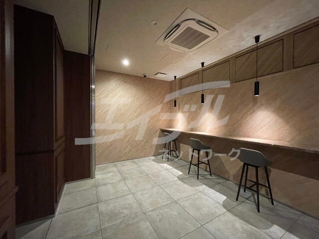  スプランディット十三本町