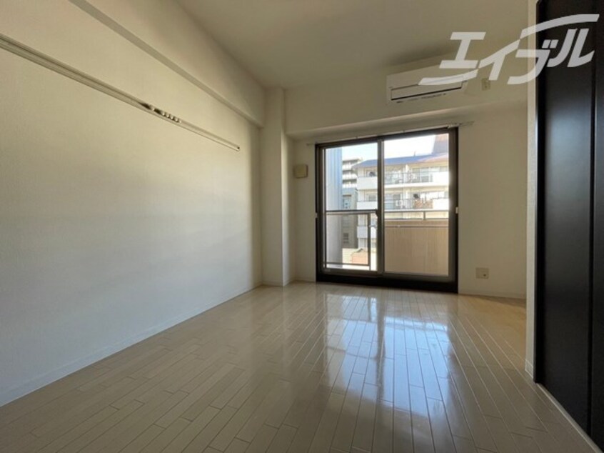  クリーデンス新大阪